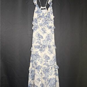 Chic Blue Floral Maxi Dress